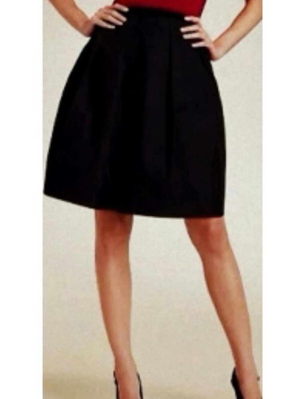 BCBG MAX AZRIA Kingsley Pleated Black Satin Lined Skirt w/ Pockets. EUC Sz 10